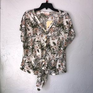 Beautiful, relaxed top